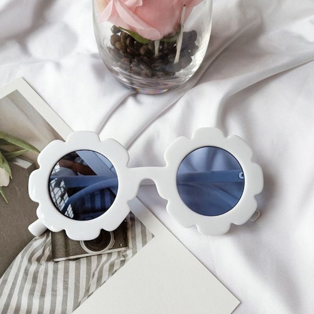 🐝 Kids Flower Child Sunglasses (fits 1-6 year old) - Picture 8 of 11